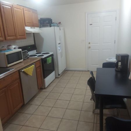 Crystal Room 1 Guest House Near 12Mins To Ewr Airport / Prudential / Njit / Penn Station نيوآرك المظهر الخارجي الصورة
