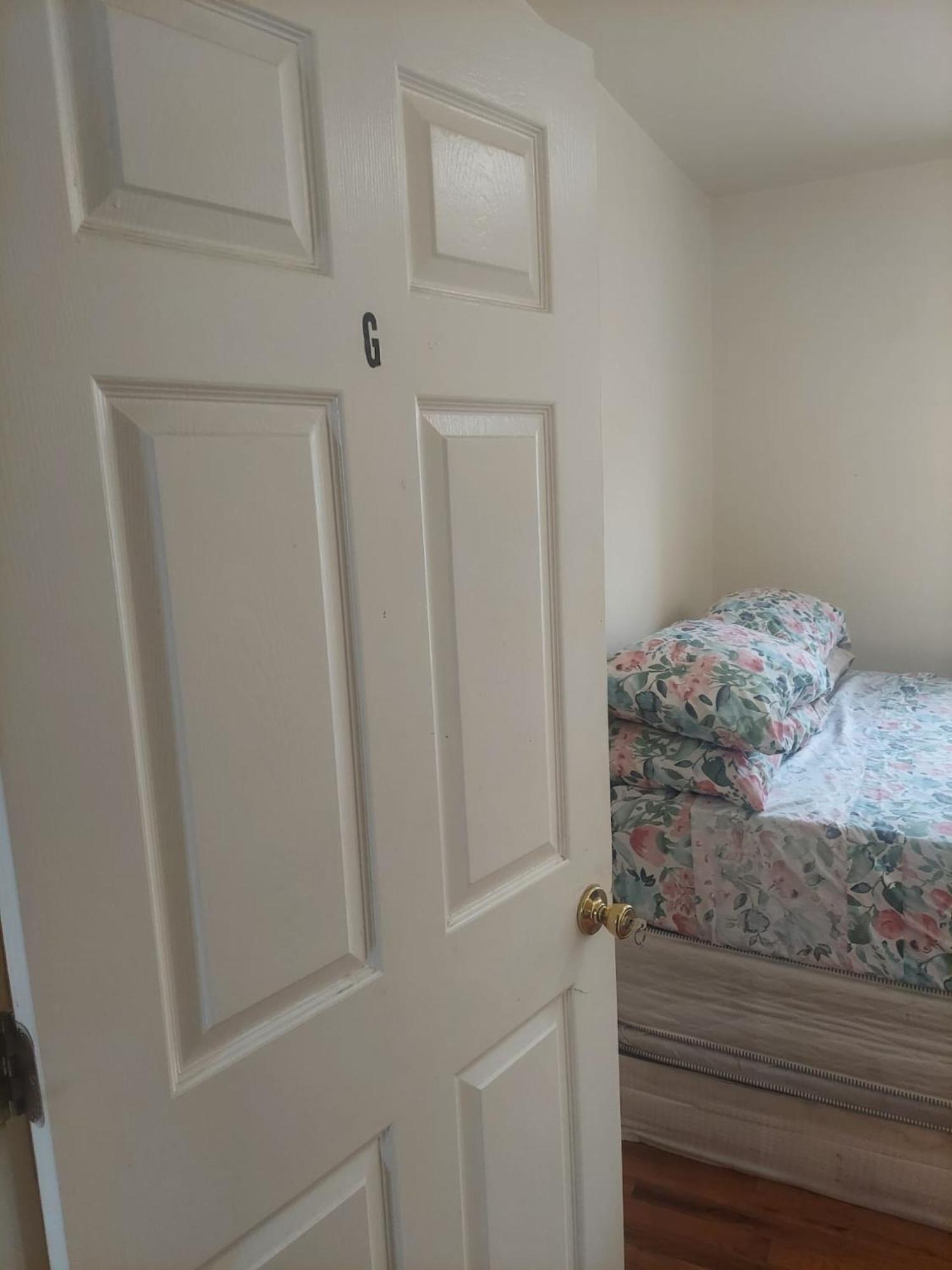 Crystal Room 1 Guest House Near 12Mins To Ewr Airport / Prudential / Njit / Penn Station نيوآرك المظهر الخارجي الصورة