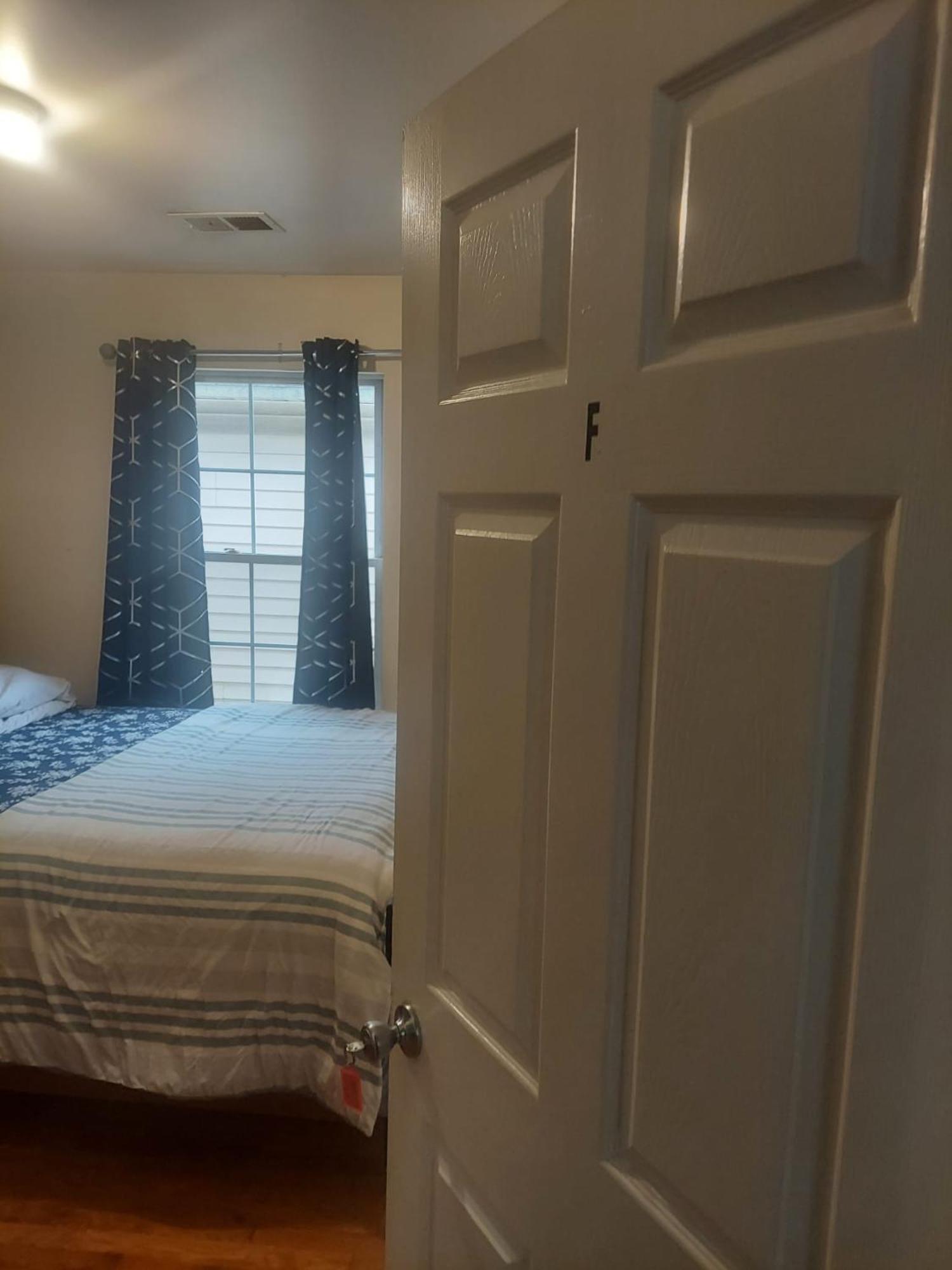 Crystal Room 1 Guest House Near 12Mins To Ewr Airport / Prudential / Njit / Penn Station نيوآرك المظهر الخارجي الصورة