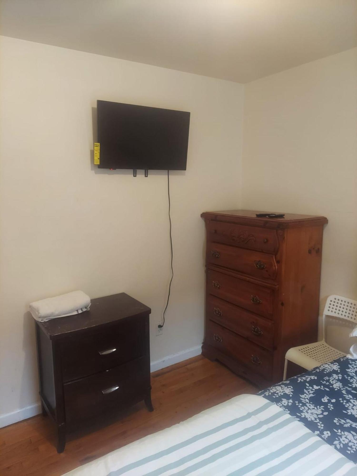 Crystal Room 1 Guest House Near 12Mins To Ewr Airport / Prudential / Njit / Penn Station نيوآرك المظهر الخارجي الصورة